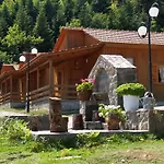 Livadaki Village - δασικό χωριό λιβαδάκι Ξενοδοχείο με διαμερίσματα 3*