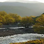 Ξενοδοχείο με διαμερίσματα Livadaki Village - δασικό χωριό λιβαδάκι Καρπενήσι