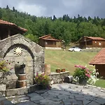 Livadaki Village - δασικό χωριό λιβαδάκι