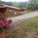 Livadaki Village - δασικό χωριό λιβαδάκι Ξενοδοχείο με διαμερίσματα 3*