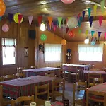 Ξενοδοχείο με διαμερίσματα Livadaki Village - δασικό χωριό λιβαδάκι
