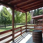Livadaki Village - δασικό χωριό λιβαδάκι Ξενοδοχείο με διαμερίσματα 3*