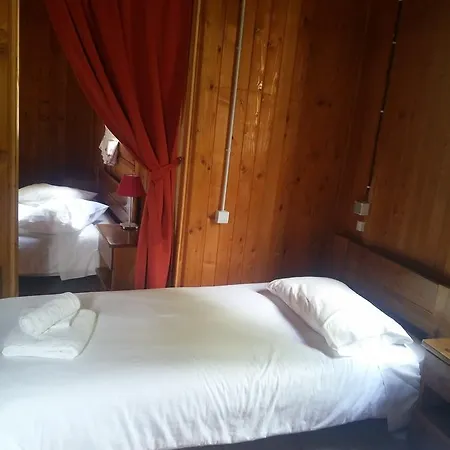 Livadaki Village - δασικό χωριό λιβαδάκι Karpeníszi