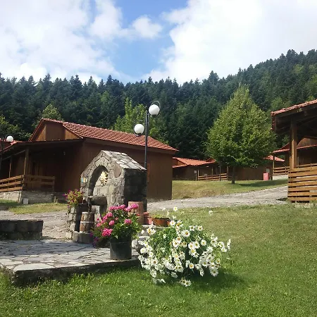 Livadaki Village - δασικό χωριό λιβαδάκι 3* Karpeníszi