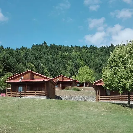 Livadaki Village - δασικό χωριό λιβαδάκι Apartmanhotel Karpeníszi